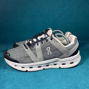 Size 9.5 - Men’s On Cloudgo gray shoes